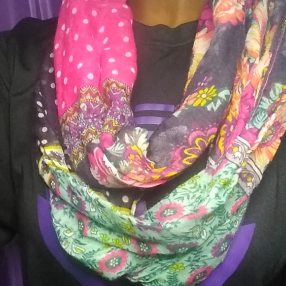 Infinity Scarfs - Picture 2 of 5